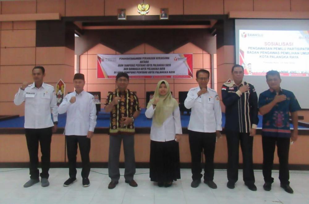 Bawaslu Kota Palangka Raya Jalin Kerjasama dengan IAHN-Tampung Penyang