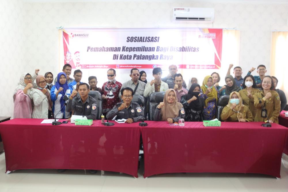 BAWASLU KOTA PALANGKA RAYA EDUKASI DISABILITAS  TENTANG KEPEMILUAN