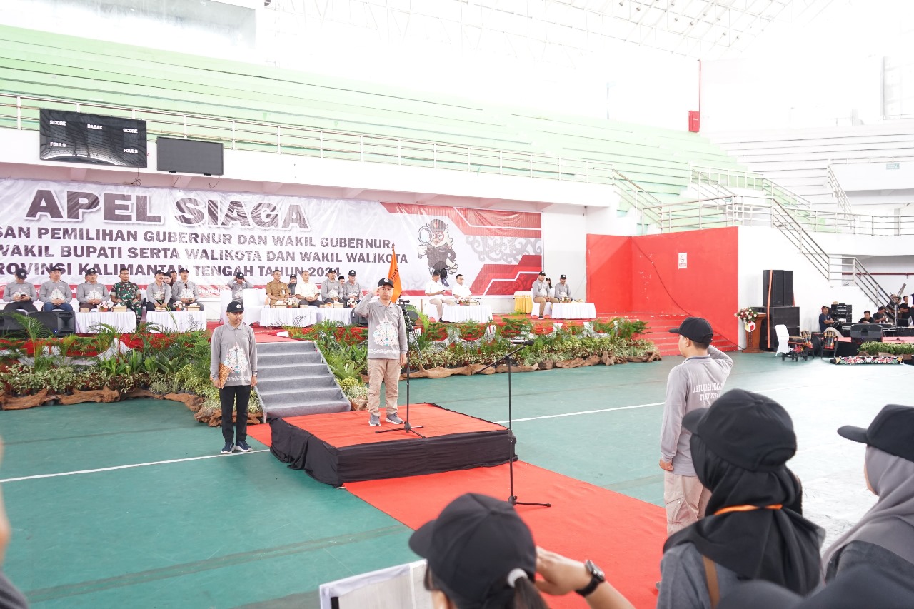 Ketua Bawaslu Provinsi Kalimantan Tengah, Satriadi memimpin Apel Siaga Pengawasan Pilkada Serentak Tahun 2024