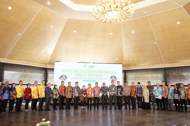 Kegiatan Ekspose 100 Hari Kerja Walikota dan Wakil Walikota Palangka Raya di Pendopo Rujab Walikota Palangka Raya