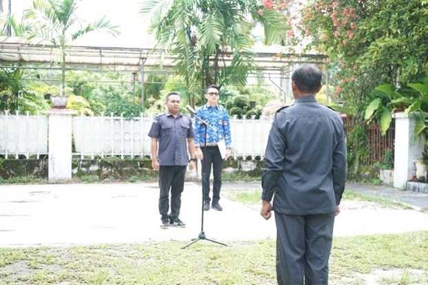 Upacara Hari Lahir Pancasila di Halaman Kantor Bawaslu Kota Palangka Raya