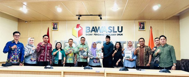 Bawaslu Kota Palangka Raya dan Kabupaten lainnya di Kalimantan Tengah menyampaikan laporan akhir ke Bawaslu RI