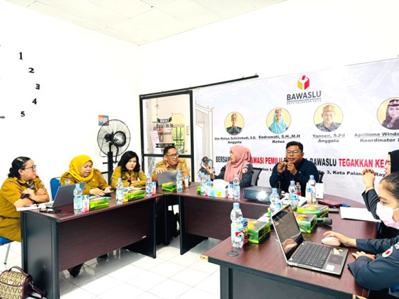 Tim Komisi Informasi (KI) lakukan Visitasi ke Bawaslu Kota Palangka Raya