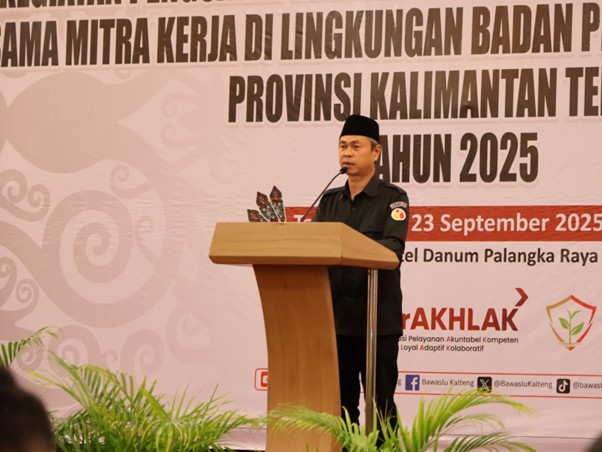 Sambutan oleh Ketua Bawaslu Provinsi Kalimantan Tengah pada Pembukaan Kegiatan (22/09)   di Swiss-Bellhotel Danum Palangka Raya