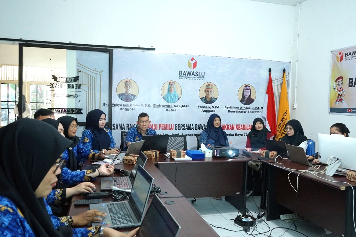 Peningkatan Kapasitas Kehumasan dengan tema Pelatihan Desain Grafis di Media Sosial dengan Aplikasi Canva 