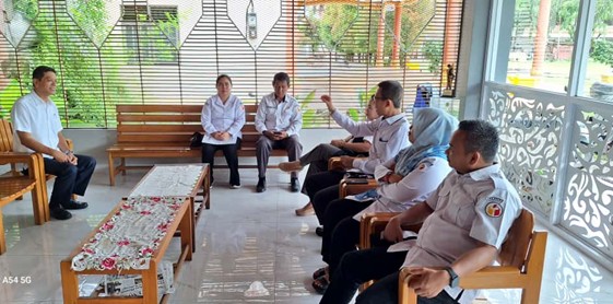 Audiensi antara Bawaslu Kota Palangka Raya dan Wakil Kepala SMA Katolik Santo Petrus, Kamis (22/10/2025)