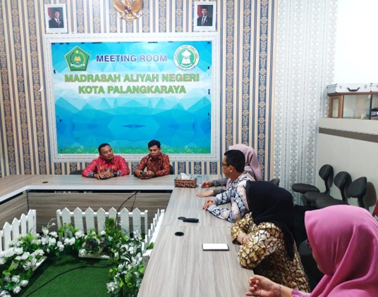 Audiensi antara Bawaslu Kota Palangka Raya dengan Madrasah Aliyah Negeri (MAN), (23/10/2025)