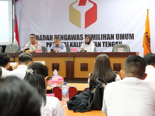 Kegiatan Rapat Monitoring dan Evaluasi Program dan Pelaksanaan Anggaran di Aula Rapat Sekretariat Bawaslu Prov. Kalteng (08/10)