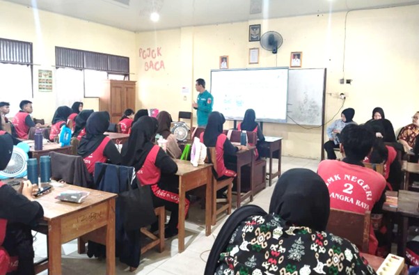 Sosialisasi Pemahaman Kepemiluan bagi para pemilih pemula di SMKN 2 Palangka Raya, Kamis (20/11/2025)