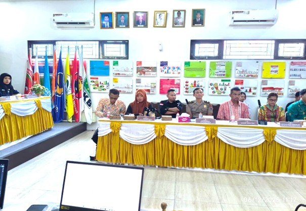 Rapat Pleno Terbuka Pemutakhiran Data Pemilih Berkelanjutan (PDPB) Triwulan IV Tahun 2025 yang diselenggarakan oleh Komisi Pemilihan Umum (KPU) Kota Palangka Raya, Sabtu (06/12/2025)