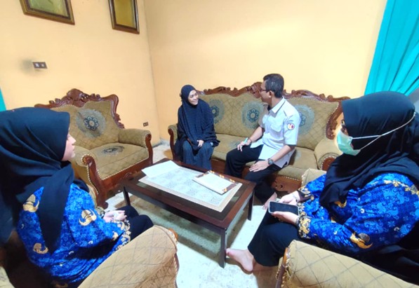 Kegiatan uji petik Pemutakhiran Data Pemilih Berkelanjutan (PDPB) di salah satu rumah warga, Rabu (17/12)