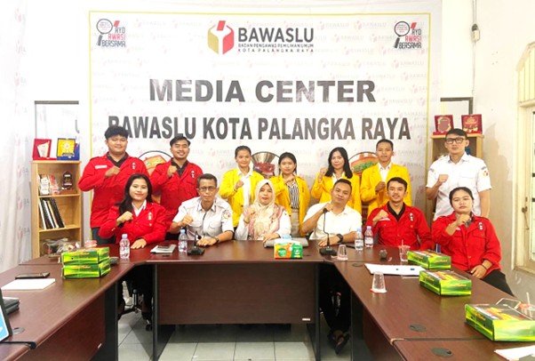 Konsolidasi Demokrasi bersama Gerakan Mahasiswa Nasional Indonesia Cabang Palangka Raya, Rabu (18/02)