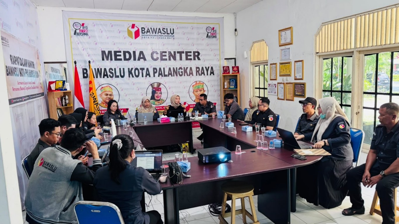 Rapat Dalam Kantor (RDK) terkait persiapan Monitoring dan Evaluasi Keterbukaan Informasi Publik, Selasa (09/06/2026)