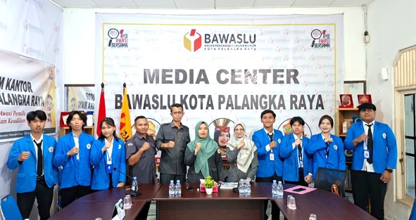 Penerimaan Mahasiswa Magang di Kantor Bawaslu Kota Palangka Raya, Senin (06/07/2026)