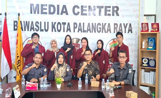 Penerimaan Mahasiswa Magang di Kantor Bawaslu Kota Palangka Raya dari Fakultas Hukum Universitas PGRI Palangka Raya, Senin (13/07/2026)