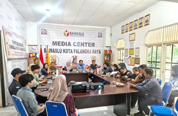 Rapat Dalam Kantor (RDK) Peningkatan Kapasitas dalam Pengelolaan Kehumasan, Selasa (14/07/2026)