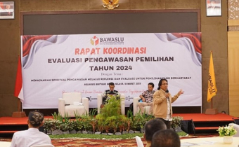 Kegiatan Rakor Evaluasi Pengawasan Pemilihan Tahun 2024 di Aquarius Boutique Hotel Palangka Raya