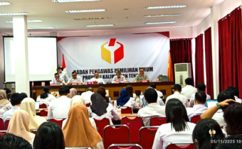 Rapat dalam kantor (RDK) di Bawaslu Provinsi Kalimantan Tengah dalam rangka membahas langkah-langkah strategis akhir tahun terkait pengelolaan keuangan, Rabu (05/11/2025)