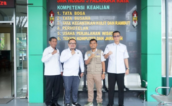 Audiensi Bawaslu Kota Palangka Raya ke SMK Negeri 3 Palangka Raya, Rabu (03/12/2025)