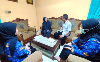 Kegiatan uji petik Pemutakhiran Data Pemilih Berkelanjutan (PDPB) di salah satu rumah warga, Rabu (17/12)