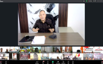 Rapat Penyamaan Persepsi dan Strategi Pelaksanaan Tugas Konsolidasi Demokrasi yang diselenggarakan oleh Bawaslu RI via Zoom, Jumat (20/02)