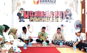 Kegiatan Ngabuburit Pengawasan di Kantor Bawaslu Kota Palangka Raya, Rabu (04/03/2026)